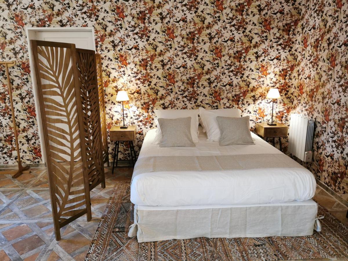 Maison D'Hotes Les Jardins Saint Eloi Le Lonzac Luaran gambar