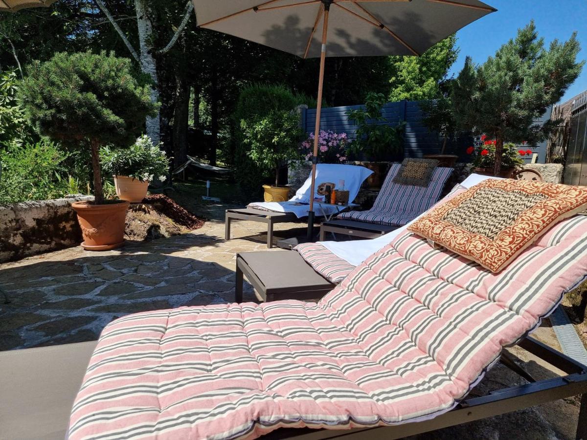 Maison D'Hotes Les Jardins Saint Eloi Le Lonzac Luaran gambar