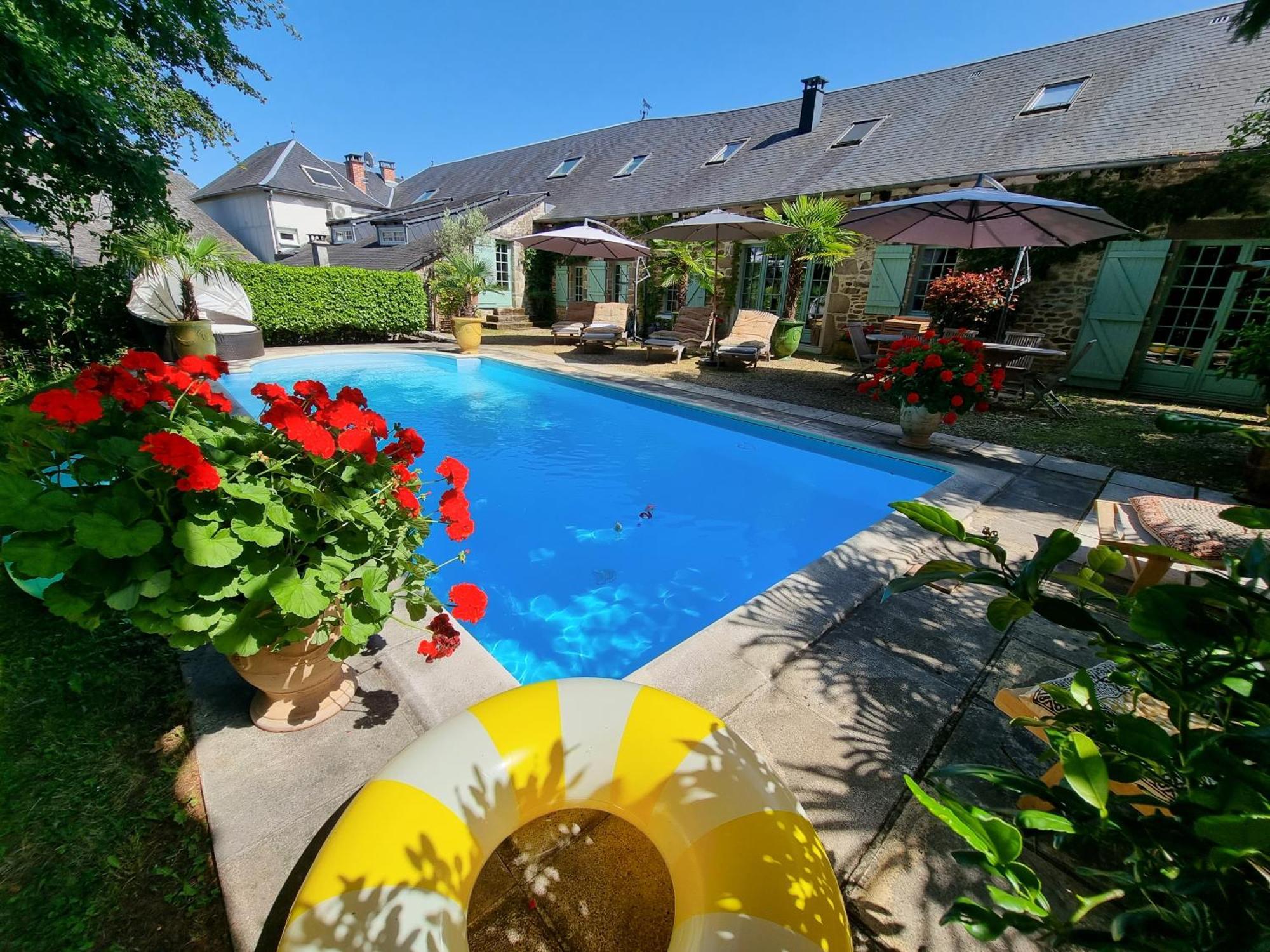 Maison D'Hotes Les Jardins Saint Eloi Le Lonzac Luaran gambar