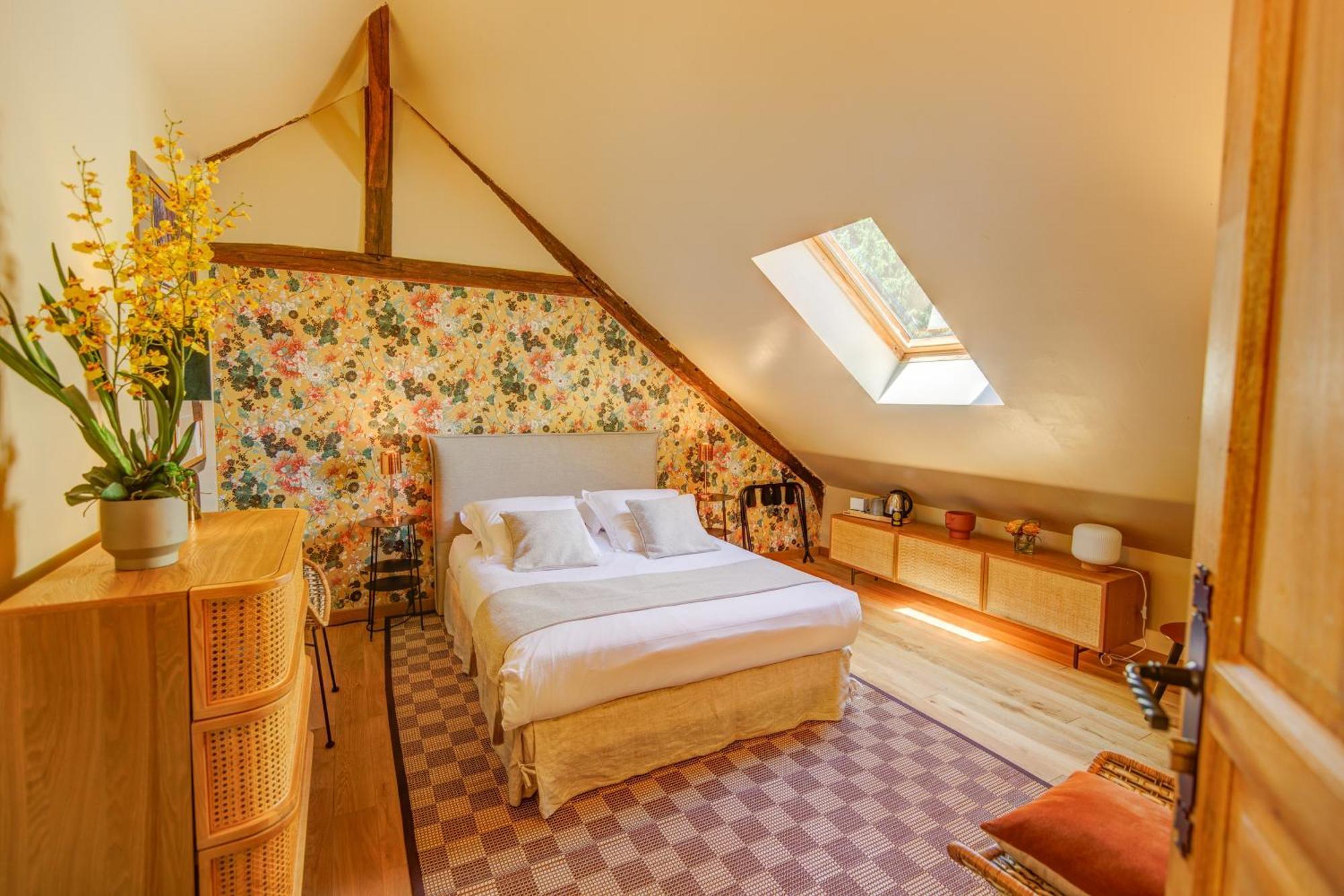 Maison D'Hotes Les Jardins Saint Eloi Le Lonzac Luaran gambar
